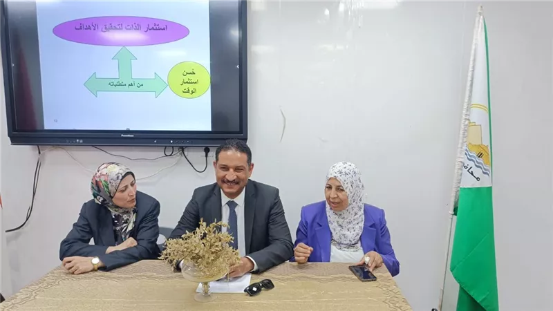 مدير تعليم الجيزة يتفقد مركز تدريب المعلمين بالدقى