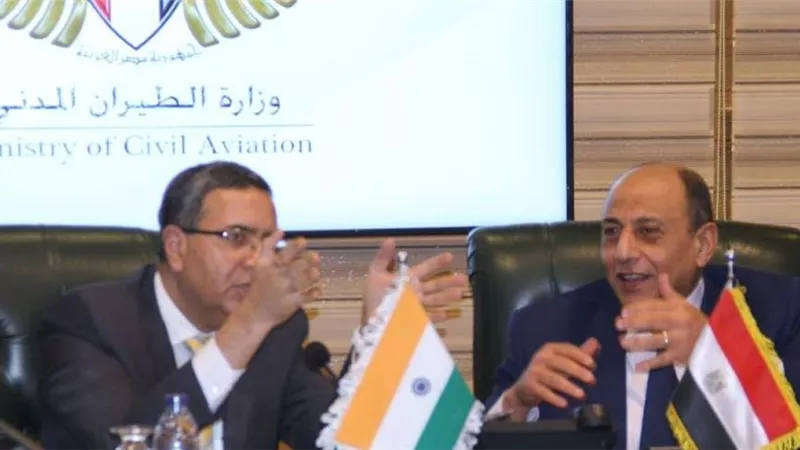 وزير الطيران يلتقي بالسفير الهندي ووفداً من شركة GMR الهندية