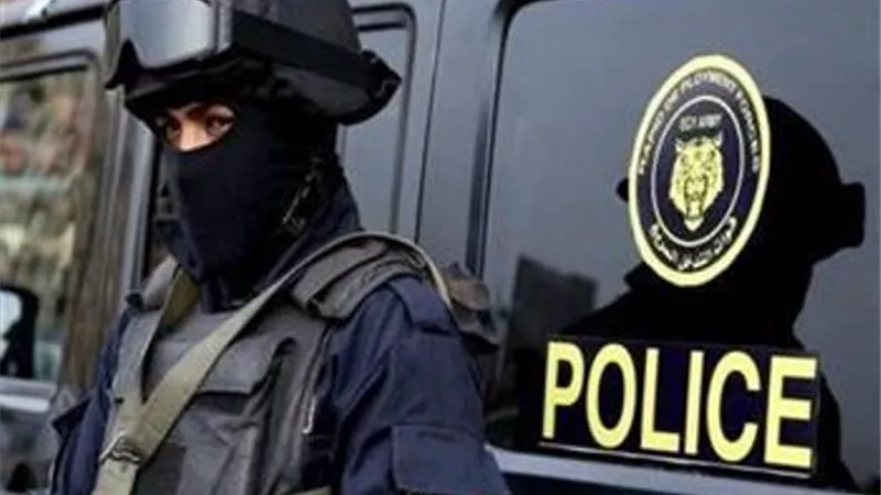 إعلان على تيك توك.. سقوط طالب روج لبيع رتب عسكرية مقلدة