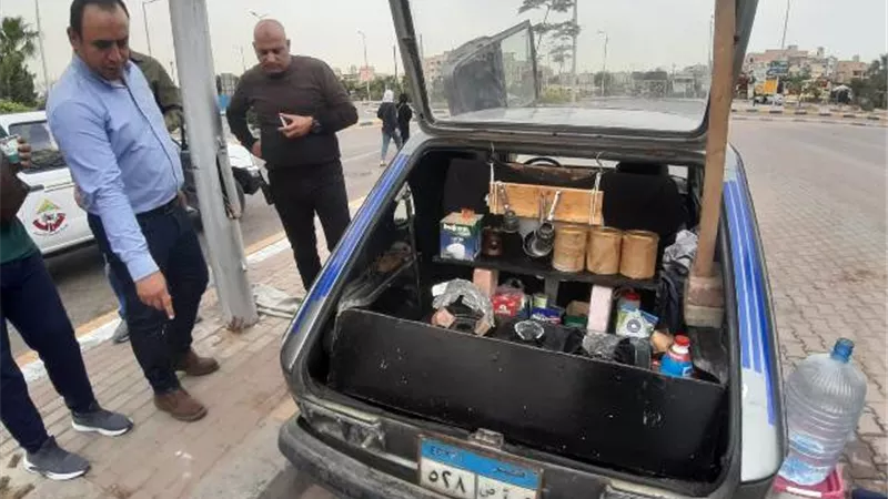 جهاز الشروق يضبط 6 سيارات ويحرر 10 محاضر ويغلق نقطة للنباشين/ صور