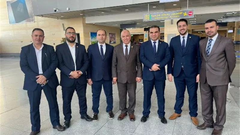 احباط تهريب سبيكتين من الذهب داخل تليفون محمول بمطار برج العرب