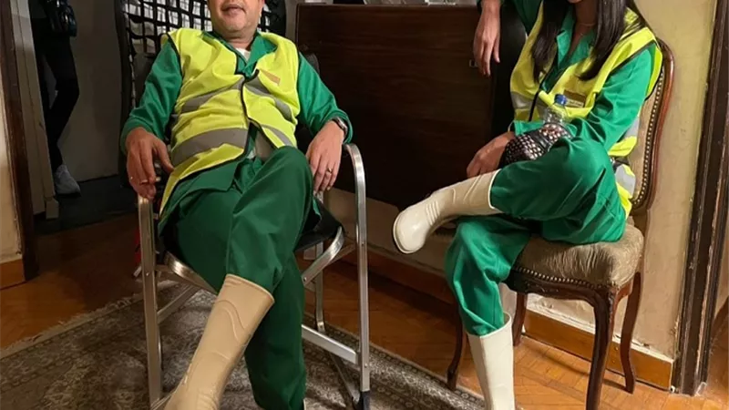 محمد هنيدي أمام مني زكي فى 