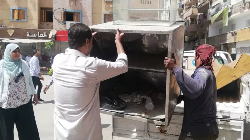رفع الإشغالات وإيقاف مبانى مخالفة في أسوان..صور