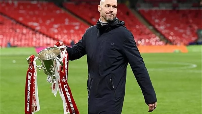 تين هاج : تهديد ليفربول لا يهم ونملك كل شيء بين أيدينا