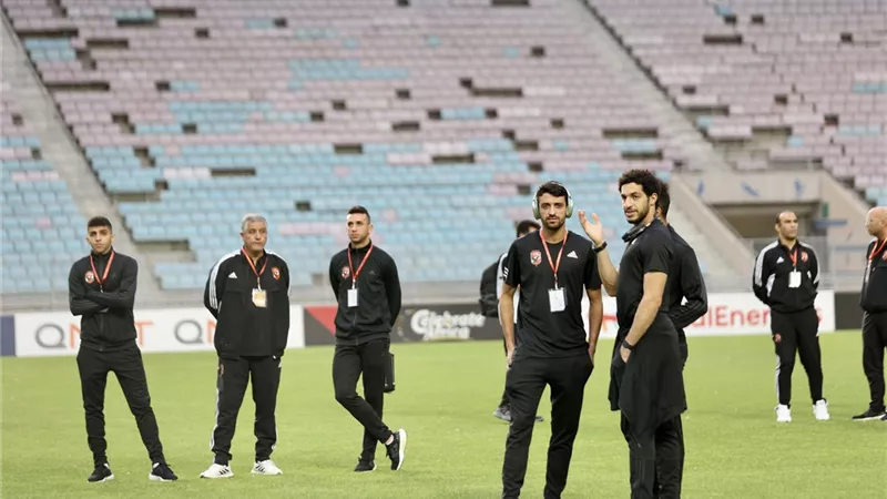 شاهد .. لحظة دخول لاعبى الأهلى الى الاستاد لمواجهة الترجى بتونس