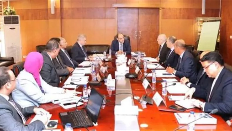 وزير التجارة والصناعة يكشف عن تيسيرات 