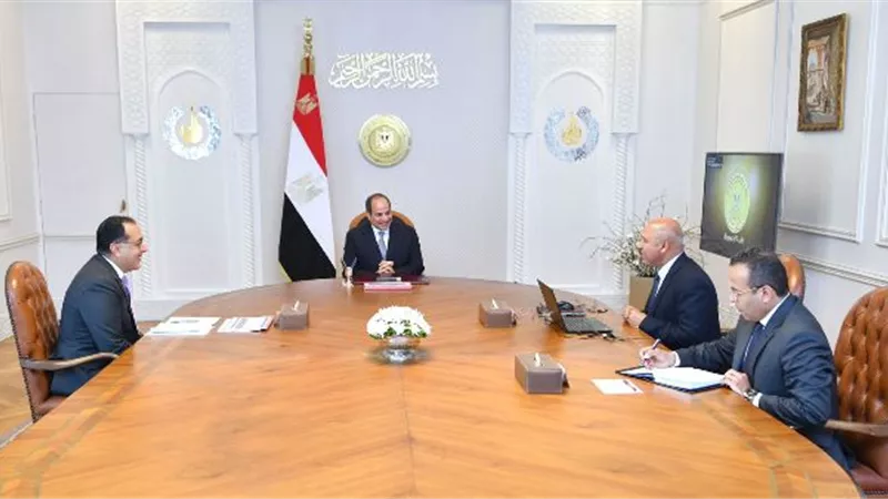 الرئيس السيسي يطّلع على جهود إنشاء محاور لوجستية تنموية متكاملة