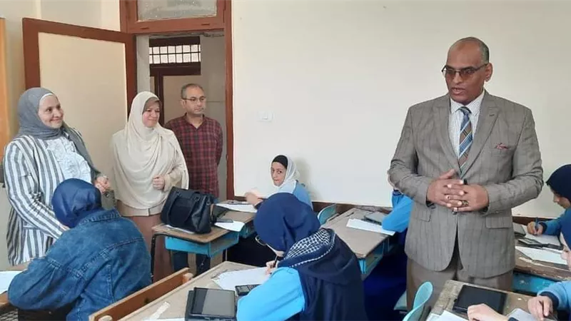 تعليم المنيا تحذر الطلاب: ممنوع اصطحاب الموبايل فى اللجان نهائياً