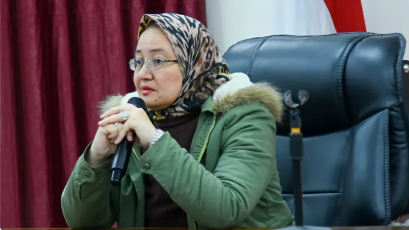 تعليم بورسعيد: توزيع كتيب دليل المعلم في تنظيم امتحانات الإعدادية