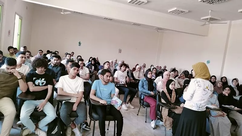 كلية علوم الملاحة تنظم دورة تدريبية حول تطبيقات الليزر في الفضاء