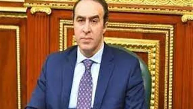 المستشار أحمد مناع يعزي النائب محمد أبو العينين في وفاة شقيقه