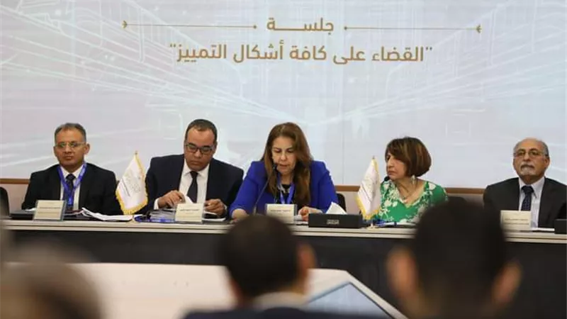 عضو الشيوخ بالتنسيقية يطالب بتضمين الحوكمة بمشروع قانون إنشاء مفوضية مكافحة التمييز