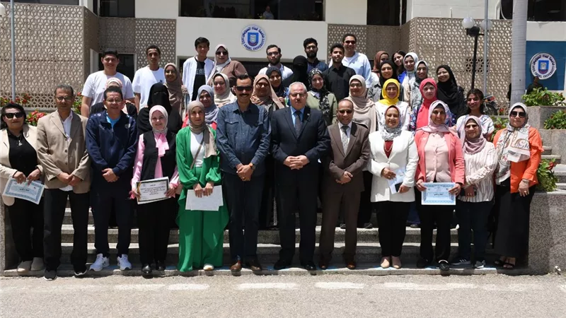 تكريم الأمهات المثاليات للطلاب المتميزين وذوي الهمم بجامعة القناة