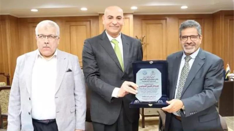 طب المنوفية يكـرم عبد الرحمن السباعى العميد السابق للكلية