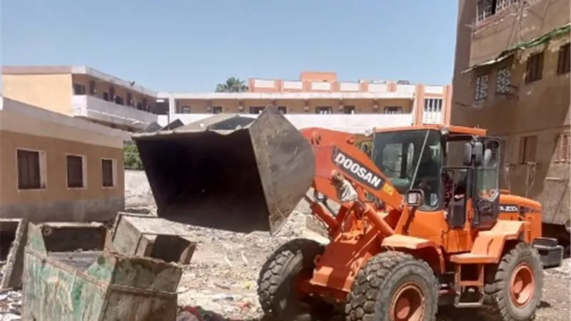 سكرتير بنى سويف يتفقد العمل بالوحدة المحلية لإهناسيا