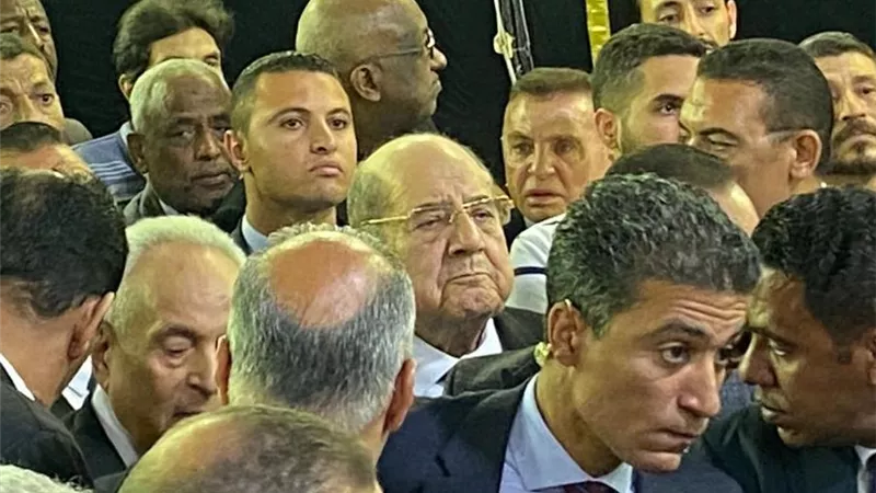 رئيس مجلس الشيوخ يعزي أسرة النائب محمود بكرى