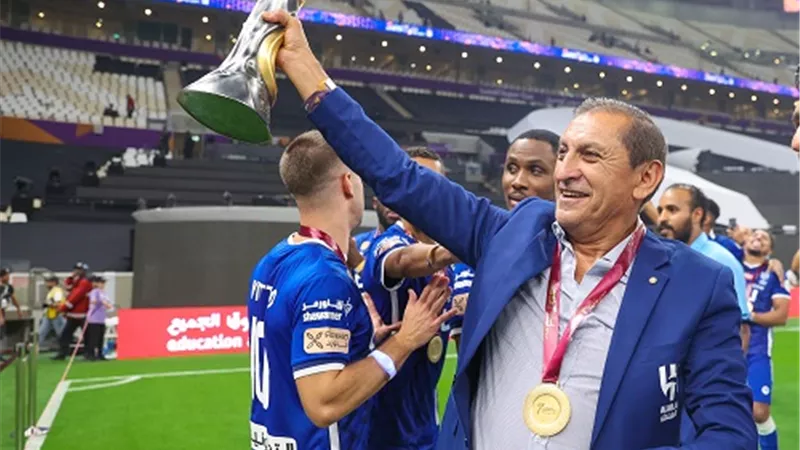 رامون دياز يغيب عن الهلال السعودي لنهاية الموسم