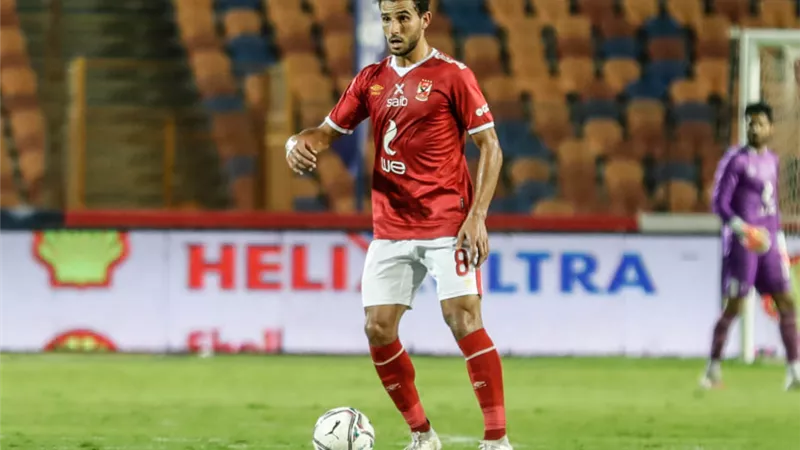 الأهلي يناقش عرض خرافي لرحيل حمدي فتحي