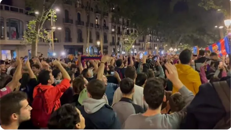 ميسي في احتفالات برشلونة بلقب الليجا.. فيديو
