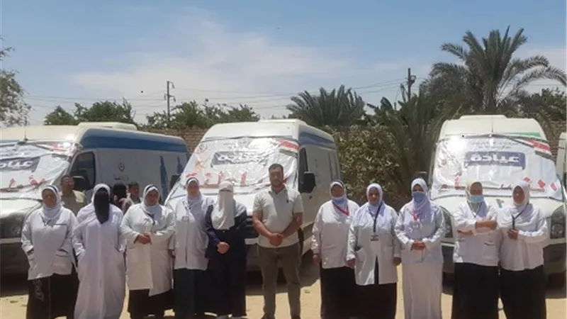 الكشف على 1113 مريضا في قافلة بقرية الحرية