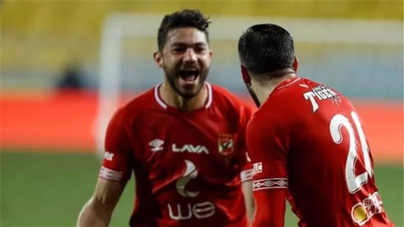فى 7 ثوان .. تفاصيل تجديد نجم دفاع الاهلى عقده لمدة 3 مواسم