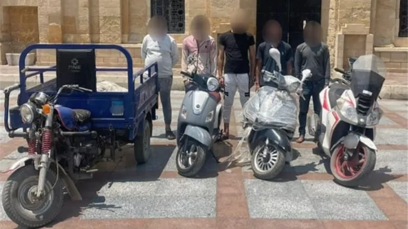 ضبط لصوص الموتوسيكلات ومتعلقات المواطنين بالقاهرة