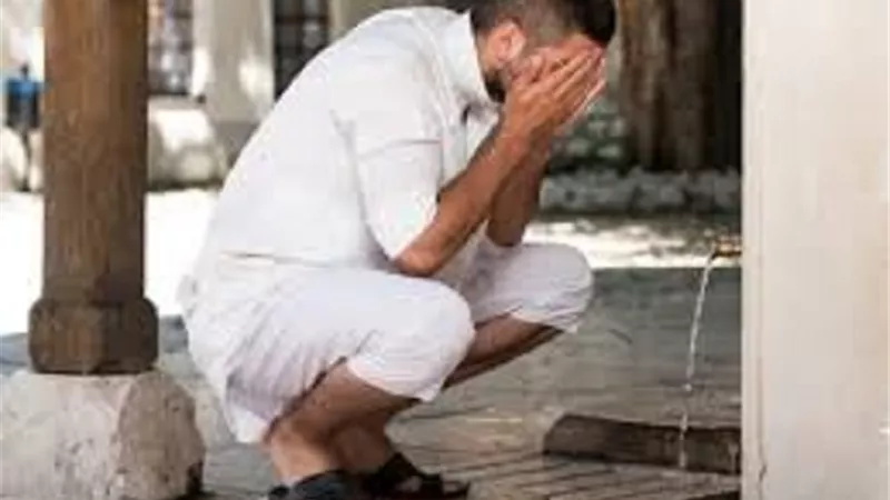 الاستنجاء_ هل يلزم الإنسان كلما أراد أن يتوضأ