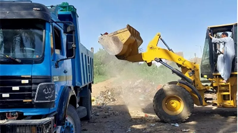 رفع ١٣ طن قمامة ومخلفات قصب بمركز الزينية شمال الأقصر