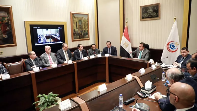وزير الصحة يوجه بوضع خطة متكاملة لانشاء مراكز تميز تخصصية بجميع المحافظات