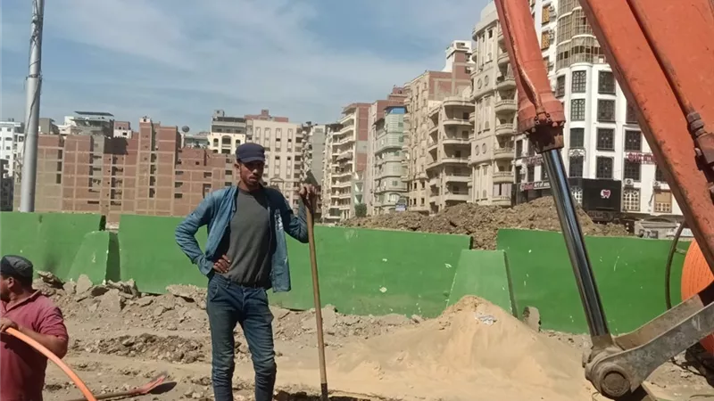 بدء رصف وتطوير الحدائق العامة بشارع الجيش وكورنيش سندوب بالمنصورة