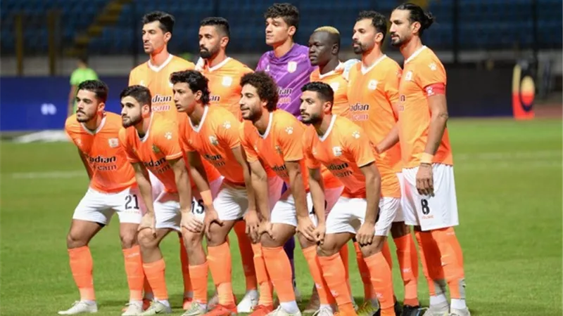 ثلاثى هجومى..طارق العشرى يعلن تشكيل فاركو لمواجهة الطلائع بالدورى