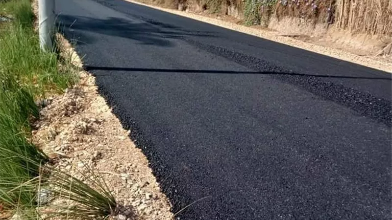 محافظ الفيوم: ضرورة الالتزام بالجداول الزمنية لإنهاء أعمال الرصف
