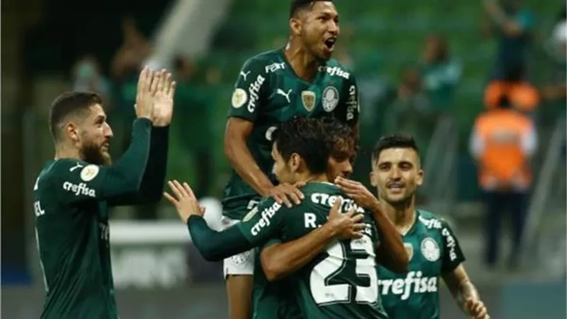 برشلونة يقترب من التعاقد مع ساحر برازيلي بتكلفة قليلة
