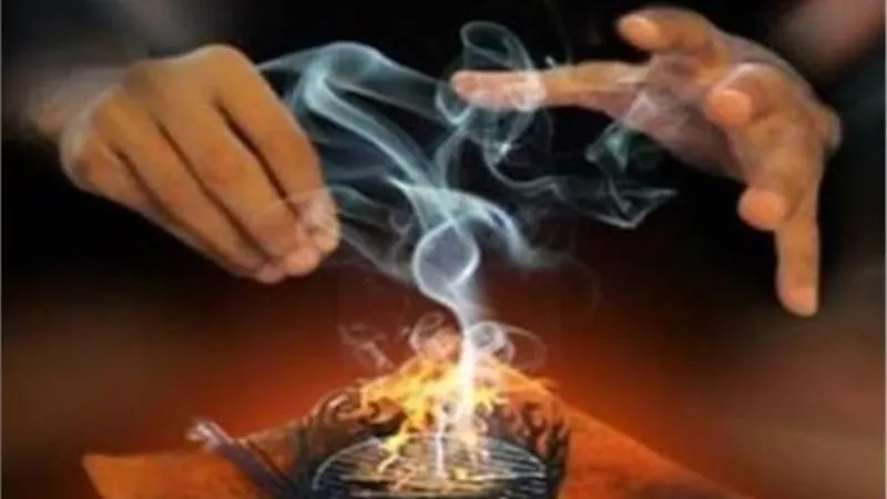 هل يجوز لأي إنسان تسخير الجن؟..فيديو
