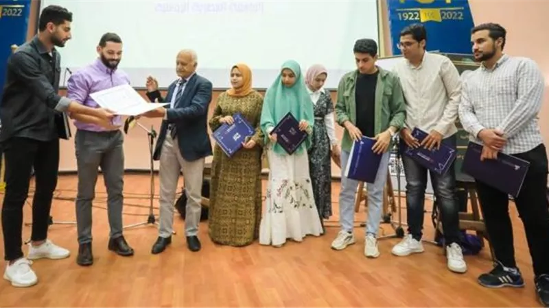 الجامعة المصرية الروسية تكرم 160 من الطلاب المتميزين.. بالفيديو