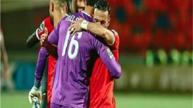معلول يحمل شارة قيادة الأهلي أمام الترجي بنصف نهائي دوري الأبطال