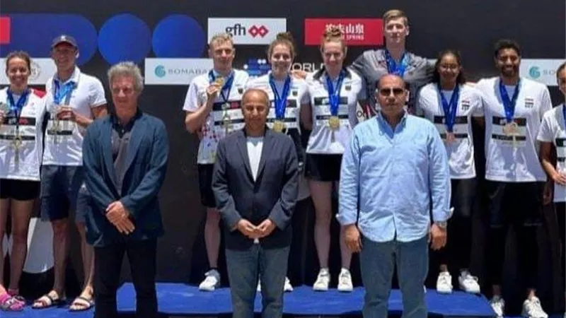 نجاح المهرجان العالمى لألعاب الماء