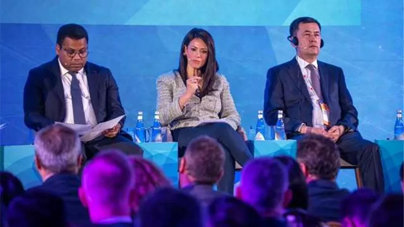 وزيرةالتعاون الدولي تستعرض جهود الدولةللتحول للمدن الذكيةوالخضراء