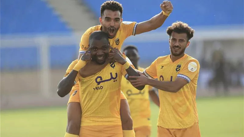 أوباما يقود الحزم للعودة إلى دورى المحترفين السعودى
