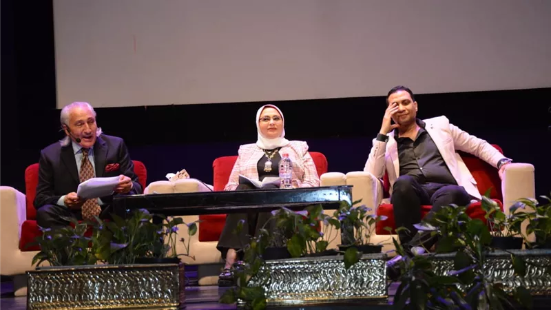 عبدالعزيز جويدة ومصطفى النجدى أعلنا الحب على الجماهير في دار الأوبرا