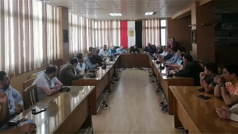 تعرف على تفاصيل اجتماع رئيس جهاز دمياط الجديدة مع السكان.. بالصور