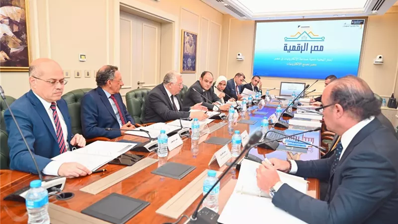 وزير التجارة:تنفيذ المرحلة السادسة من مبادرة السداد الفوري