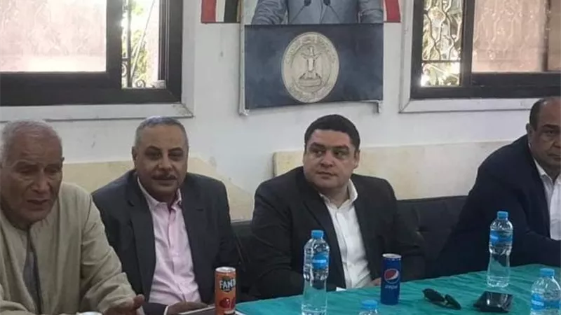 النائب العمده لقاء جماهيري بقرية الشنطور بمركز سمسطا .