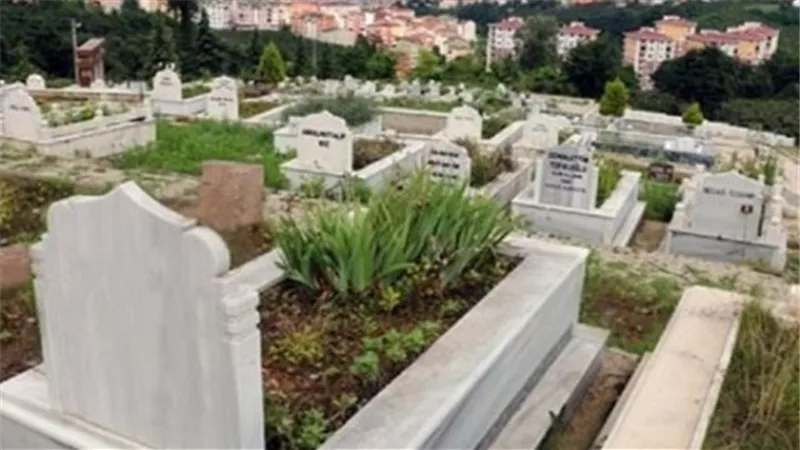 زيارة المقابر يوم الجمعة..حكمه يوضحه المفتي
