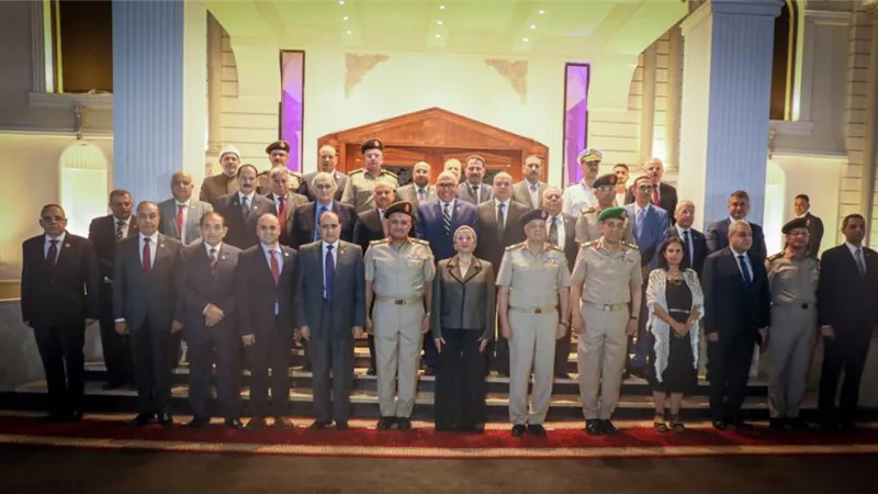 وزيرة البيئة: تثمن تعاون الوزارة مع إدارة الحرب الكيميائي