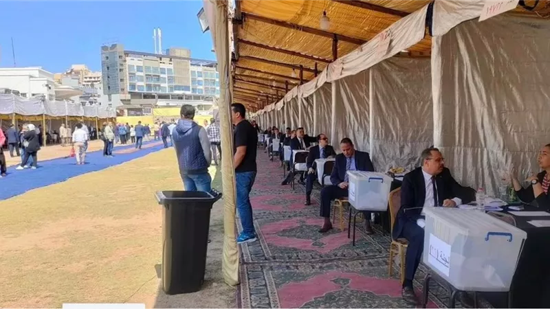 اقبال متوسط على أنتخابات نادى الجياد..صور