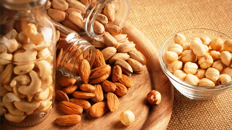 طرق لحفظ المكسرات طازجة لاطول فترة