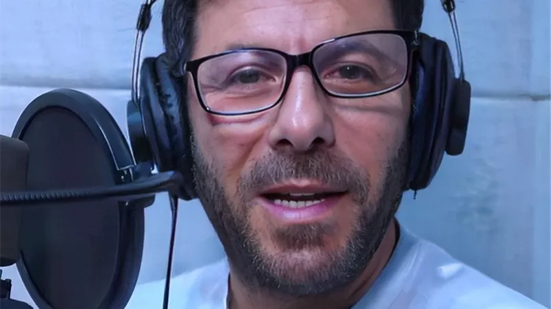 إياد نصار ينتهي من تسجيل رواية 