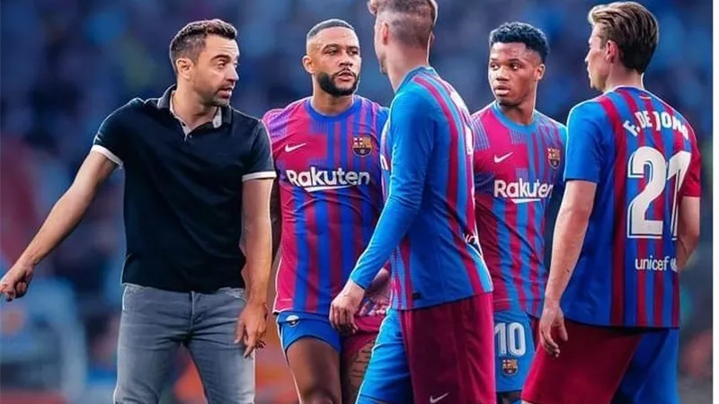 تشافى يعلن قائمة برشلونة لمباراة ريال سوسيداد فى الدورى الإسبانى
