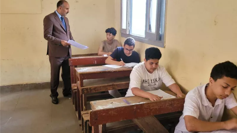 إحالة مراقبين للتحقيق بسبب 